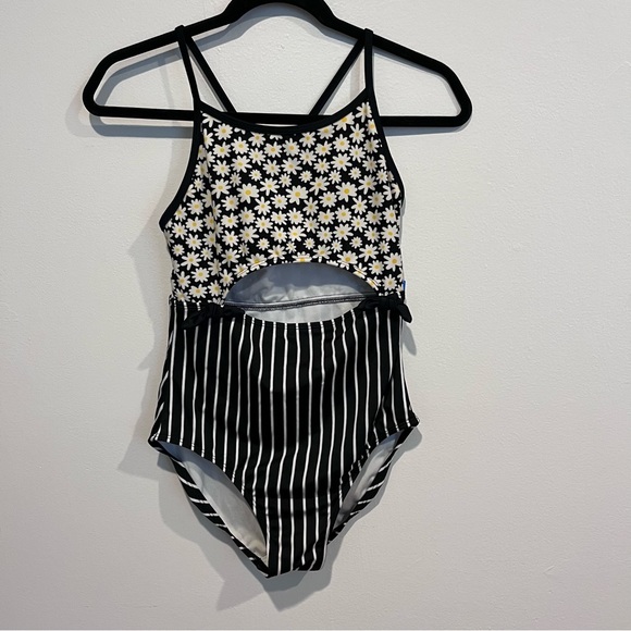 art class Other - Art Class Black and White Striped and Daisy Floral Bathing Suit Size XL (14/16)